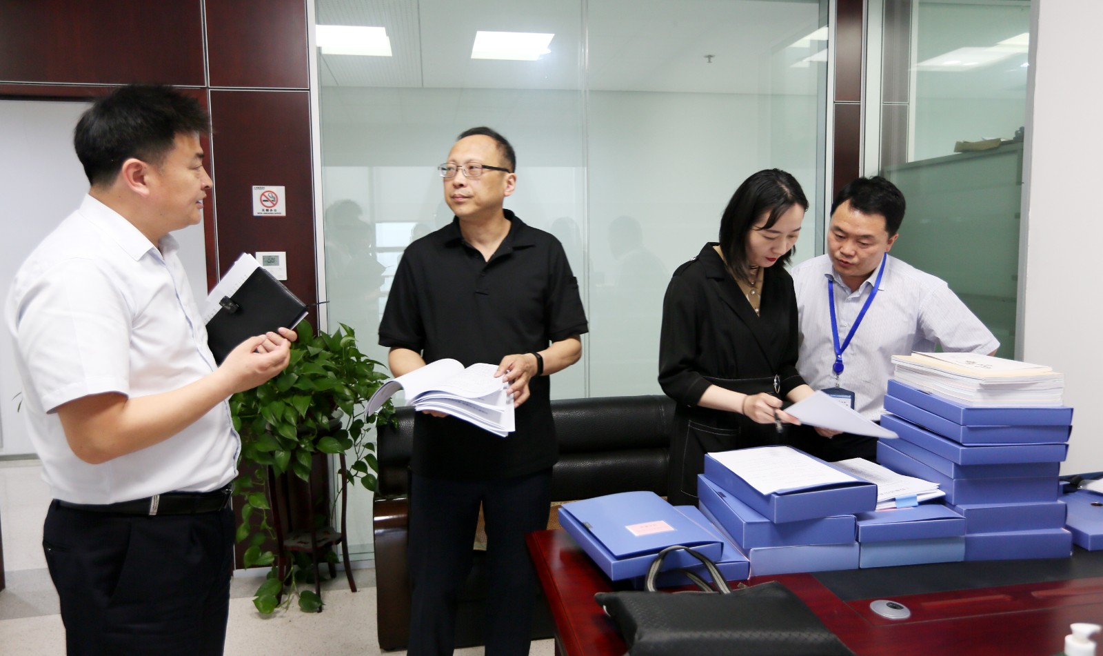 1715172154782 市總工會領導調研集團產改工作4